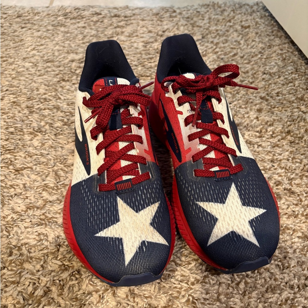 Brooks Launch 8 - Texas Edition